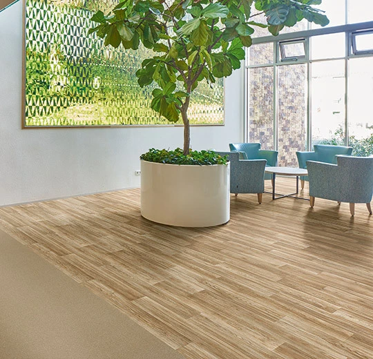 Verlegebild – heterogener Vinylbelag, Modul UP Compact – pure chill oak