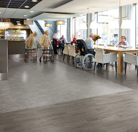Verlegebild – heterogener Vinylbelag, Eternal Wood Material Colour – 10012 pebble stucco