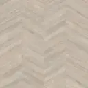Amtico Form Chevron – Seaboard Oak in Chevron